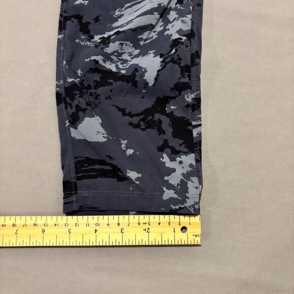 Mountain Hardwear Leggings Womens Small Black Gray Camo Outdoor Hiking Casual - Picture 3 of 8